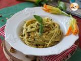 Opskrift Pasta med courgetteblomster, ricotta og pistacienødder