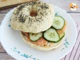 Opskrift Bagel med laks, agurk og fromage frais