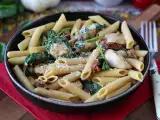 Opskrift Marry me chicken pasta: cremet pastaret med kylling, tørrede tomater og parmesan