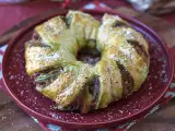 Opskrift Butterdejskrans med pesto, mozzarella og soltørrede tomater