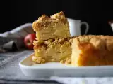 Opskrift En superblød æblekage med sprød streusel