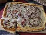 Opskrift Zwiebelkuchen: den tyske tærte med bløde løg og bacontern