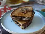 Opskrift Grillet ostesandwich med champignon og revet ost