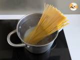 Spaghetti alla fuoco di bacco: rødvinspasta, der giver noget særligt til bordet - Forberedelse trin 2