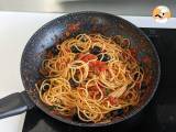 Spaghetti alla puttanesca, en hurtig og velsmagende forret - Forberedelse trin 5