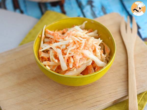 Amerikansk coleslaw (kål- og gulerodssalat)