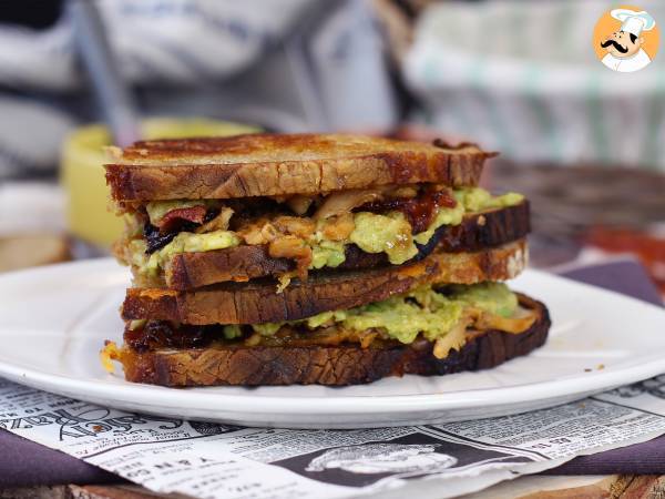 Amerikansk sandwich med grillet ost: kylling, avocado, bacon - foto 6