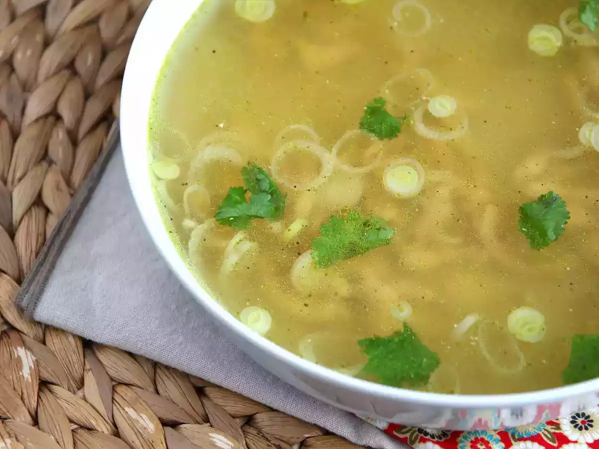 Asiatisk kyllingesuppe, ultra-fragrant og trøstende - foto 3