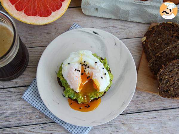 Avocado toast med pocheret æg - foto 4