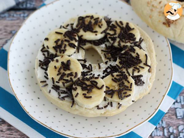 Bagel med chokolade og banan - foto 2