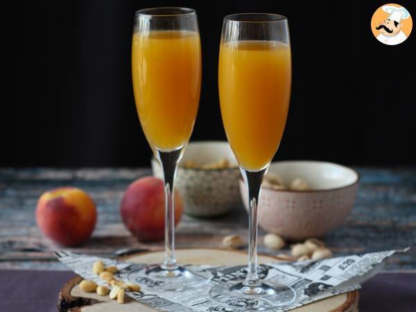 Bellini, den nemme italienske ferskencocktail, du kan lave derhjemme!