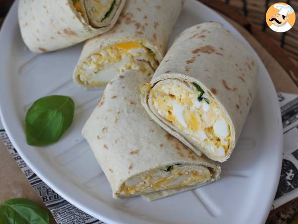 Blød og superproteinfyldt wrap med æg og feta - foto 2