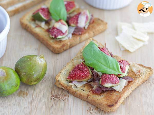 Bruschetta med figner, parmesan og parmaskinke