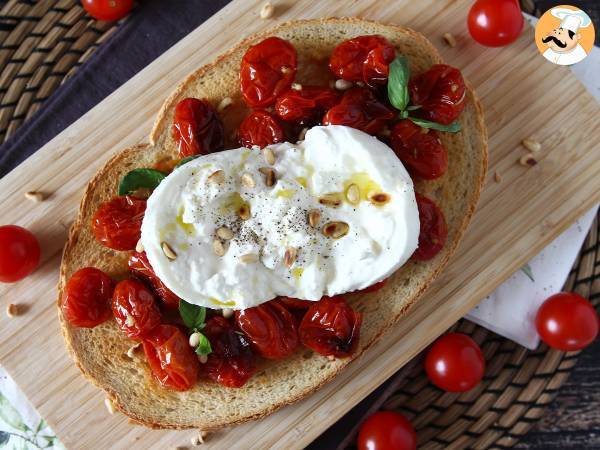 Bruschetta med ristede tomater og burrata