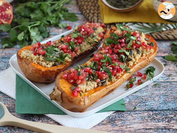 Butternut fyldt med quinoa og granatæble