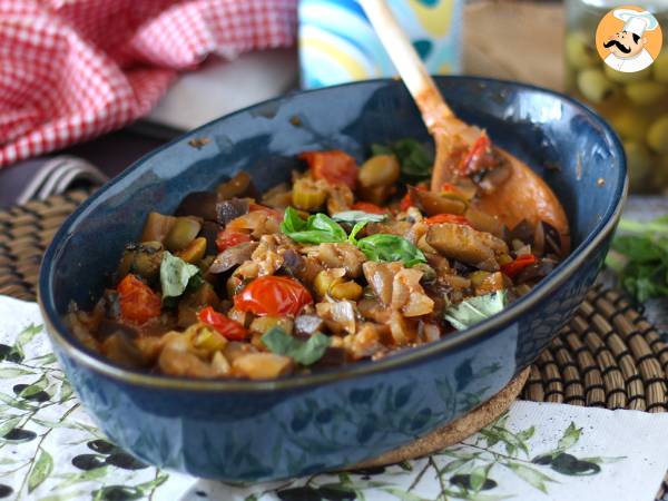 Caponata siciliana, den uundgåelige hurtige og nemme italienske opskrift