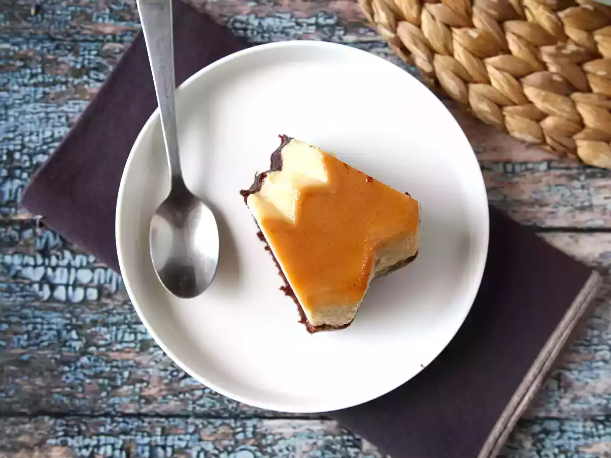 Choco flan, den perfekte kombination af en saftig chokoladekage og en vaniljekaramelflan - foto 6