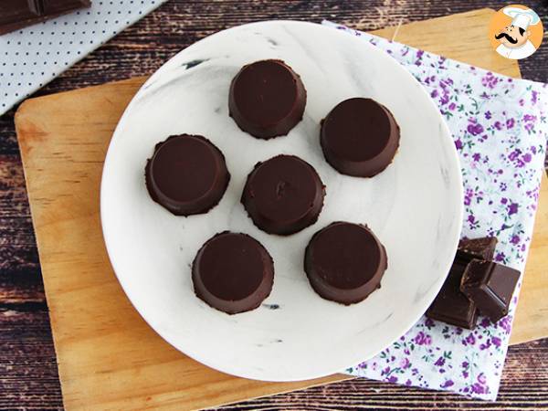 Chokolade fyldt med saltet smørkaramel og mandler - foto 4