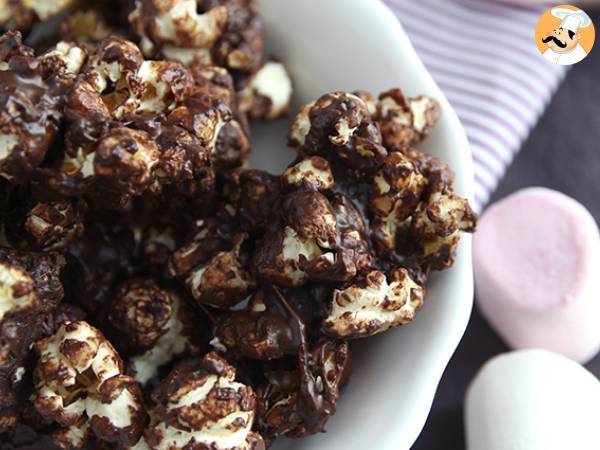 Chokoladepopcorn og skumfiduser