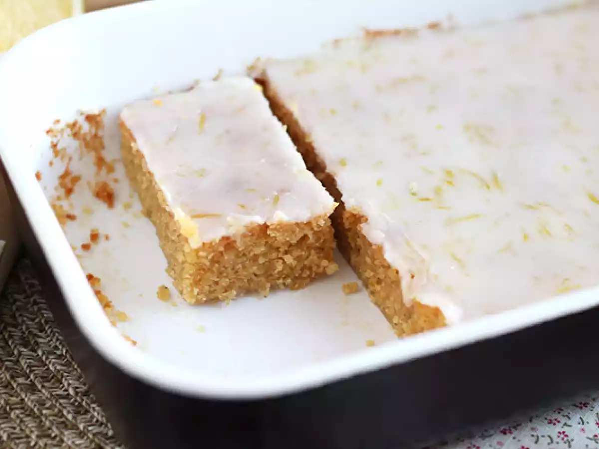 Citron- og havregrynsbrownie med citronglasur - foto 4