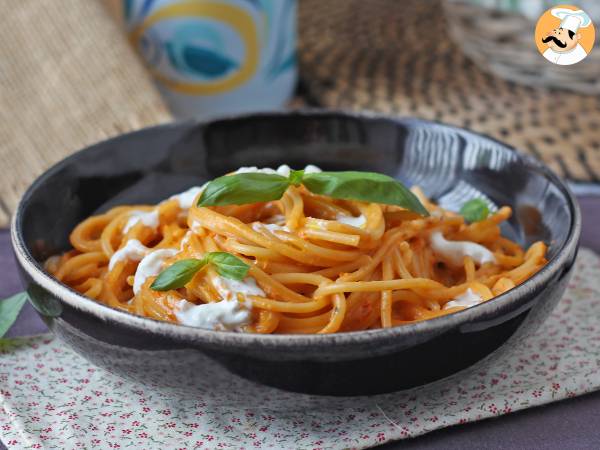 Cremet pasta med burrata og cherrytomater - foto 3