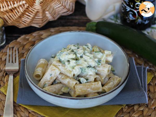 Cremet pasta med courgetter, velsmagende og meget hurtig opskrift - foto 2