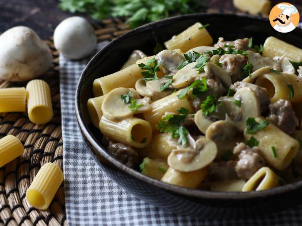 Cremet pasta med svampe og pølse - foto 4