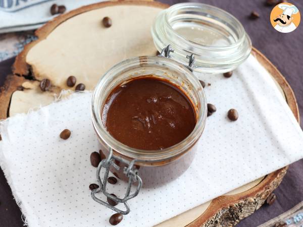 Endelig et smørepålæg til kaffeelskere! Med chokolade og hasselnødder - foto 3