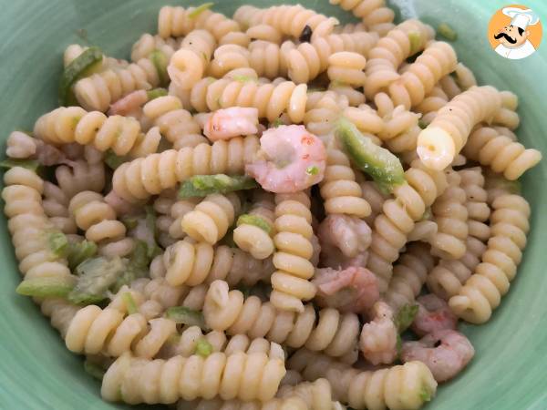 Fusilli med courgetter, rejer og ingefær - foto 2