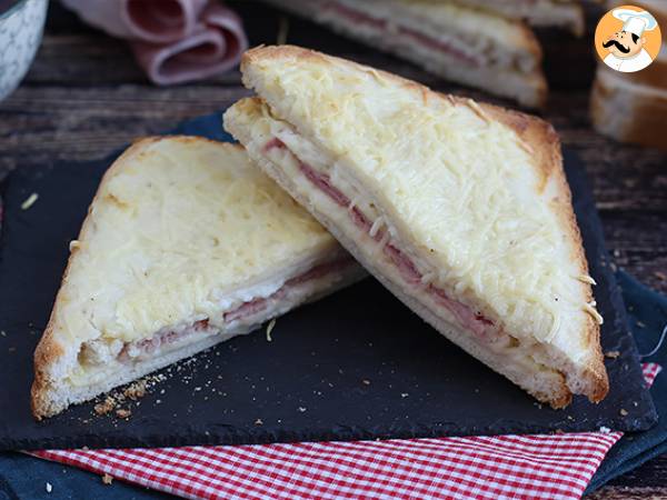 Gourmet-croque-monsieur med bechamelsauce