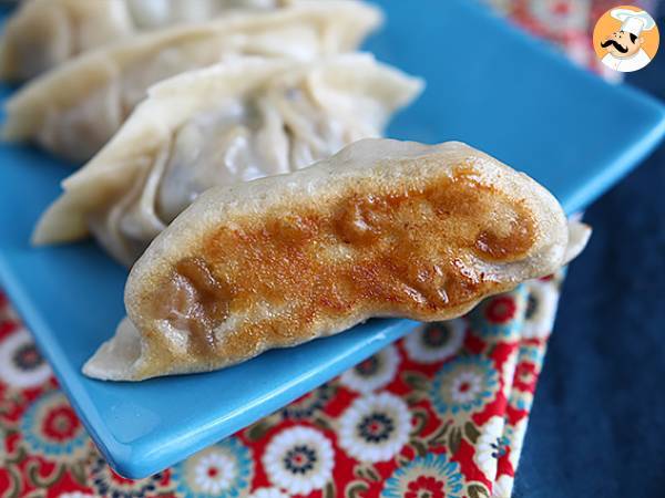 Gyozas med kylling, gulerødder og svampe - foto 8