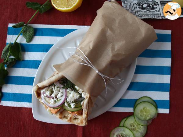 Gyros med laks, den perfekte græske fiskesandwich til sommeren! - foto 3