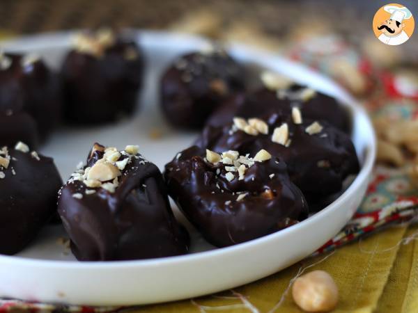 Hjemmelavede Snickers: dadler, jordnødder og chokolade - en sund snack uden tilsat sukker - foto 5