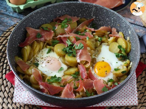 Huevos rotos, den supernemme spanske opskrift baseret på kartofler og æg - foto 3