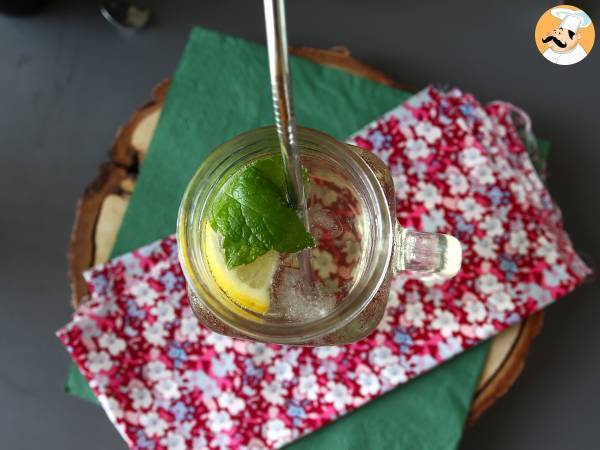 Hugo Spritz med hyldeblomstsirup, en frisk og sød cocktail - foto 2