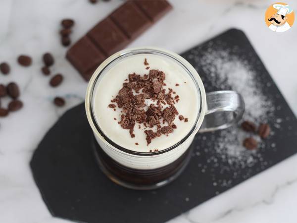 Irish Coffee (kaffe med whisky og flødeskum) - foto 2