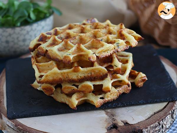 Kartoffelvafler - Vaffelsandwich med røget laks og fromage frais - foto 6