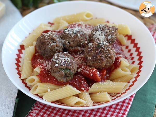 Kødboller med oksekød og parmesan