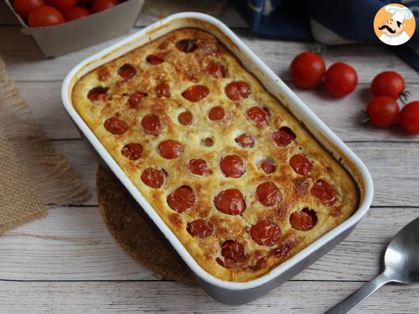 Krydret clafoutis med cherrytomater og tun