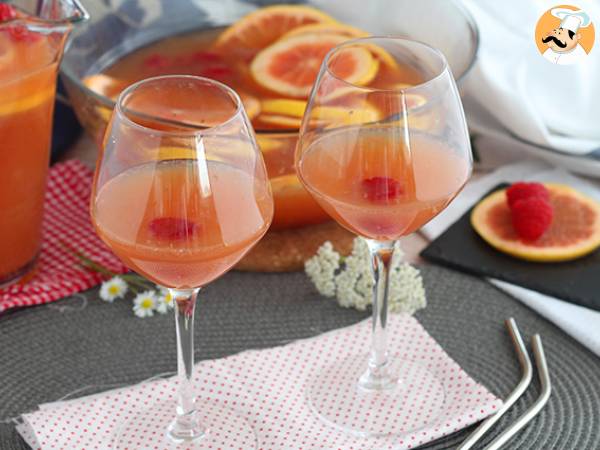 Lyserød sangria med rosévin