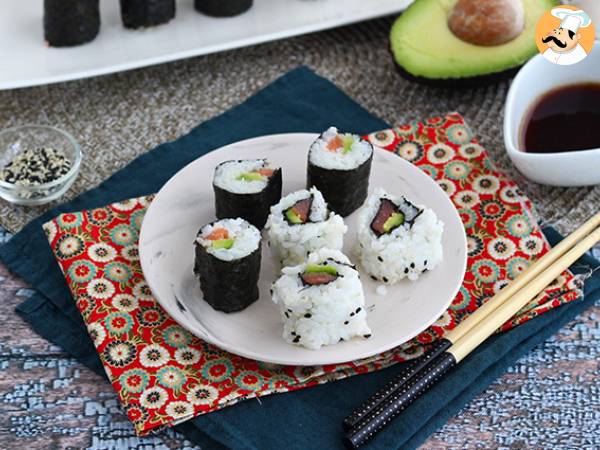 Makis med røget laks og avocado