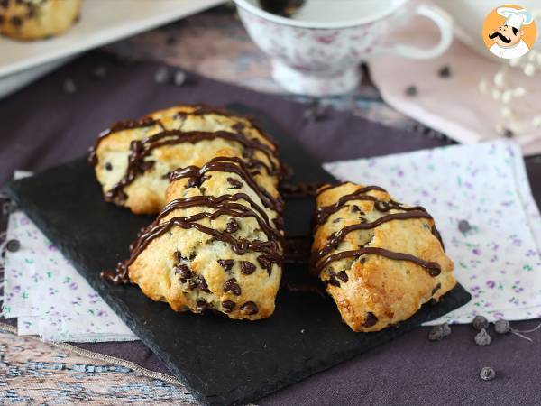 Nemme, luftige chokoladescones - foto 6