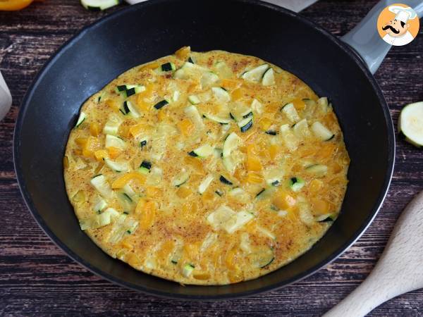 Omelet med peberfrugt og courgette