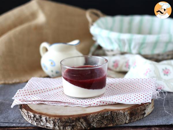 Panna cotta med bærcoulis