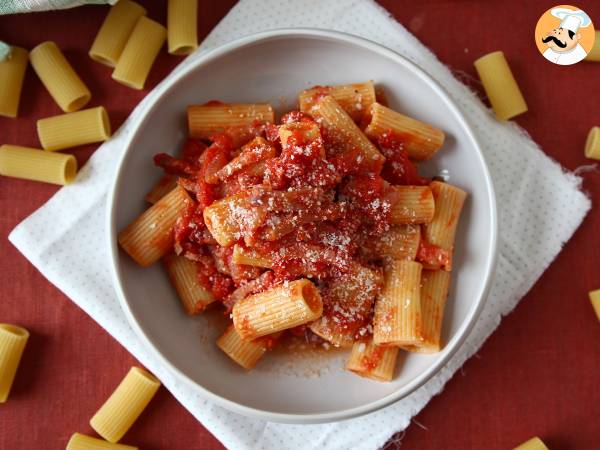 Pasta all'amatriciana, den traditionelle opskrift forklaret trin for trin - foto 5