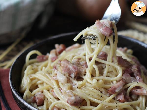 Pasta med bacon: nem, billig og cremet - foto 3