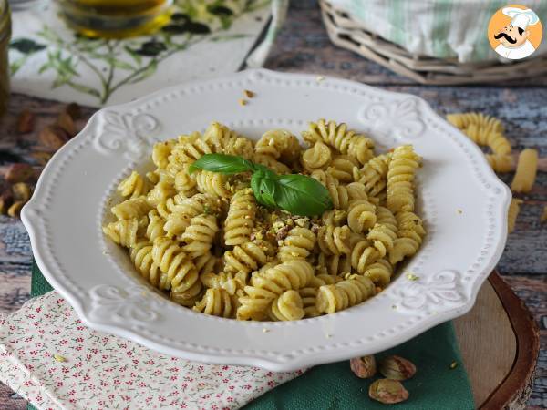 Pasta med pistaciepesto, en velsmagende og nem opskrift