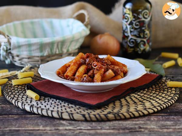 Pasta med pølsesauce: en enkel ret med intens smag - foto 7