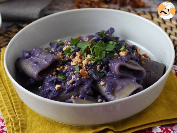 Pasta med rødkål og valnødder, den første ret, der ser godt ud og er nem at tilberede