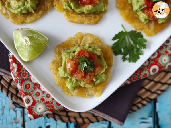 Patacones, colombiansk plantain-toast med guacamole og tomater - foto 6